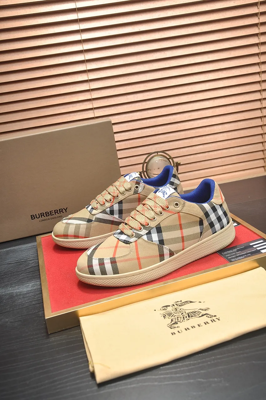 Men's shoes 💰540💶【Burberry】Classic low-top sneakers｜Imported cowhide with classic plaid fabric｜Sheepskin lining｜Original outsole｜Fine workmanship and comfortable to wear Size: 38-44 (customized at 45)